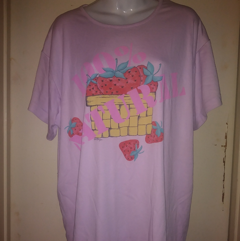 1985 dated Strawberries nightgown xl Teaze